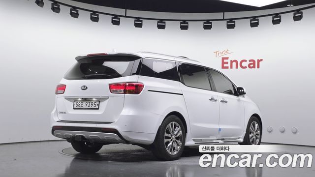 Kia Carnival из Кореи Encar