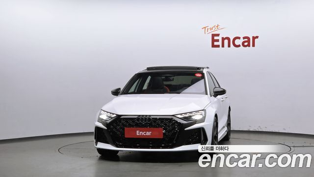 Audi RS3 2.5 TFSI Quattro Carbon Edition — пробег 281 км — фото 3 из 5