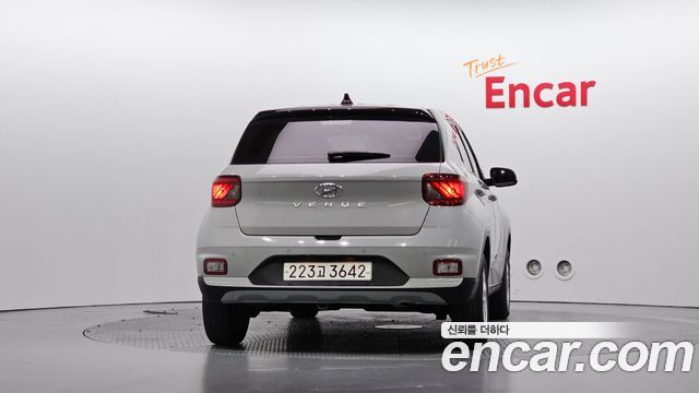 Hyundai Venue из Кореи Encar