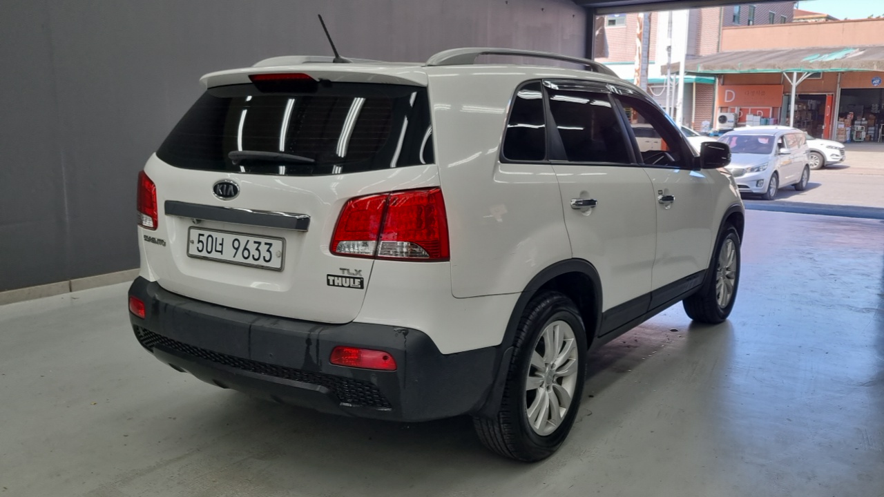 Kia Sorento Diesel 2.0 2WD TLX High-Deluxe — пробег 168 000 км — фото 2 из 5