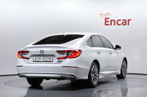 Honda Accord 2.0 Hybrid Touring — пробег 92 953 км — фото 2 из 5