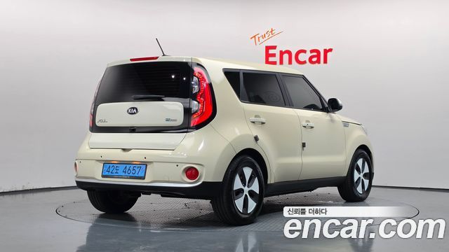Kia Soul EV — пробег 27 185 км — фото 2 из 5