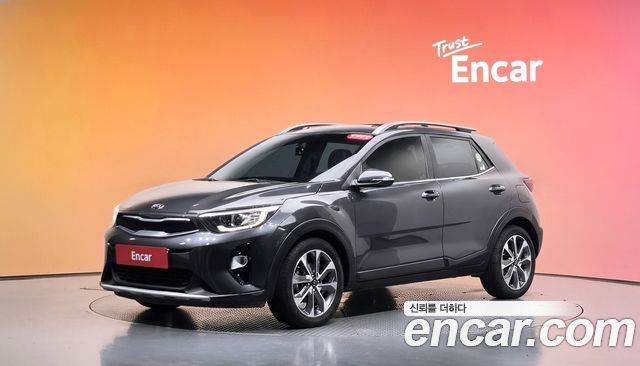 Kia Stonic из Кореи Encar