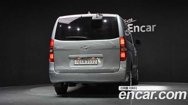 Hyundai Starex 4WD Wagon 12-Seater Smart — пробег 112 948 км — фото 4 из 5