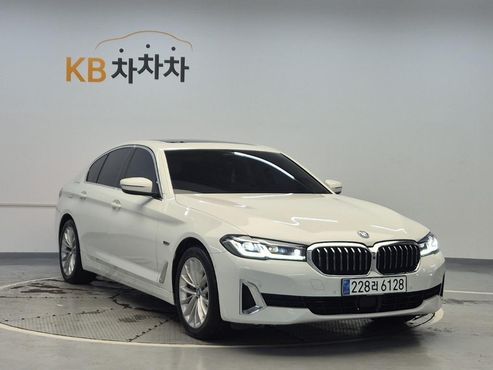 BMW 5-Series 530e Luxury — пробег 82 484 км — фото 4 из 5