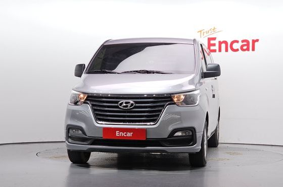 Hyundai Starex Van 3-Seater Smart — пробег 79 628 км — фото 3 из 5