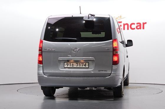 Hyundai Starex Van 3-Seater Smart — пробег 79 628 км — фото 4 из 5