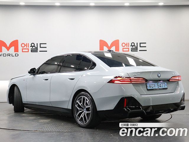 BMW i5 eDrive 40 M Sport — пробег 31 515 км — фото 4 из 5