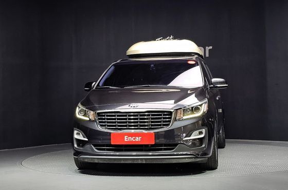 Kia Carnival 11-Seater Prestige — пробег 86 488 км — фото 3 из 5