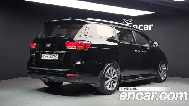 Kia Carnival 11-seater Luxury — пробег 188 132 км — фото 2 из 5
