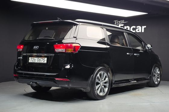 Kia Carnival 11-seater Luxury — пробег 188 132 км — фото 2 из 5