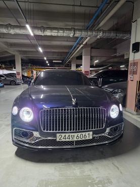 Bentley Flying Spur 4.0 Azure — пробег 9 000 км — фото 1 из 5
