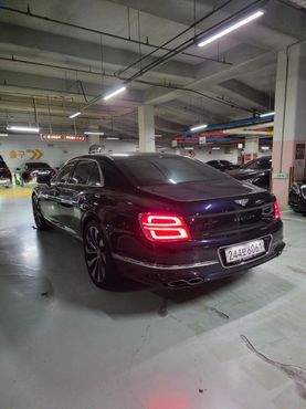Bentley Flying Spur 4.0 Azure — пробег 9 000 км — фото 2 из 5