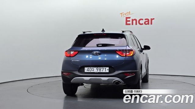 Kia Stonic из Кореи Encar