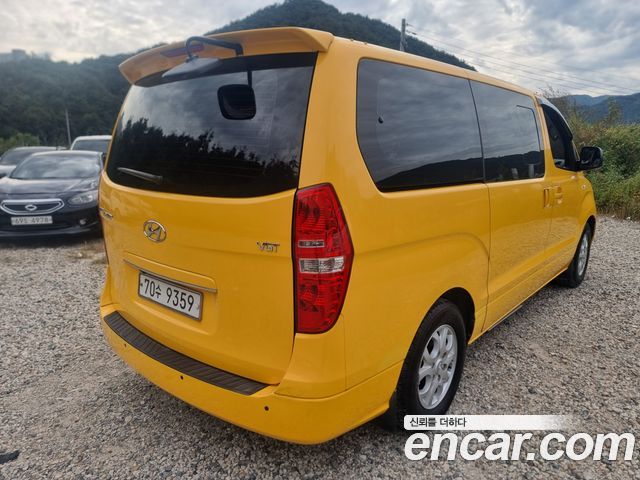 Hyundai Starex 12-Seater Wagon CVX Luxury — пробег 137 000 км — фото 5 из 5