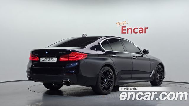 BMW 5-Series 520d xDrive M Sport Package Plus — пробег 179 018 км — фото 2 из 5