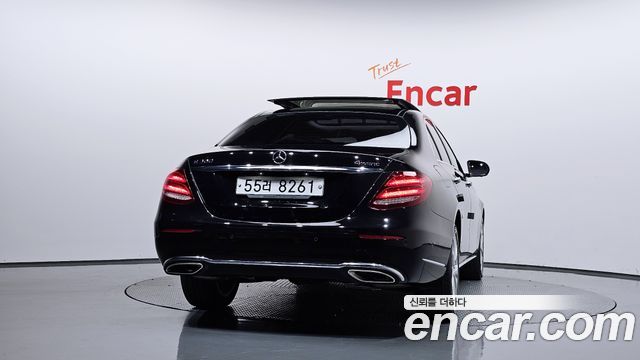 Mercedes-Benz E-Class из Кореи Encar