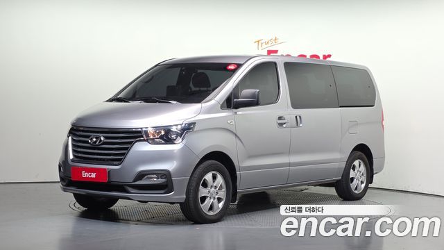 Hyundai Starex 4WD Wagon 11-Seater Smart — пробег 94 101 км — фото 1 из 5