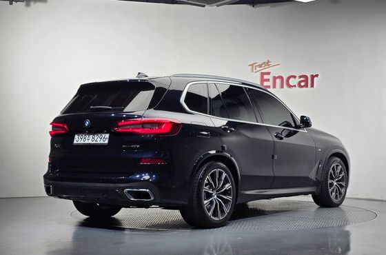 BMW X5 xDrive 30d M Sport — пробег 80 998 км — фото 2 из 5