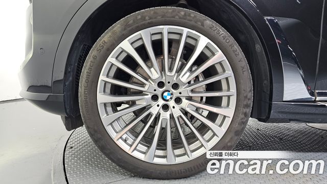 BMW X7 xDrive 40i Design Pure Excellence 6-Seater — пробег 26 714 км — фото 5 из 5