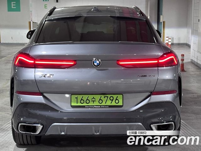 BMW X6 xDrive40i M Sport — пробег 4 103 км — фото 4 из 5