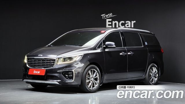 Kia Carnival 7-Seater Limousine VIP — пробег 204 359 км — фото 1 из 5