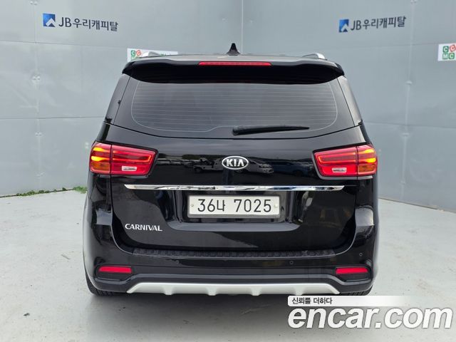 Kia Carnival из Кореи Encar