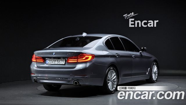 BMW 5-Series 530i Luxury Plus — пробег 68 047 км — фото 2 из 5