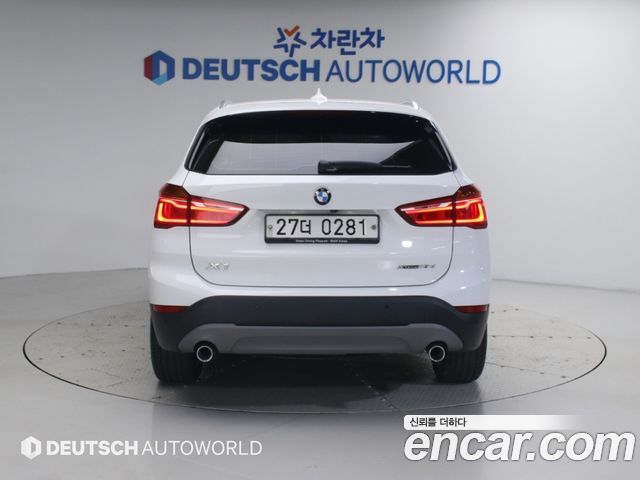BMW X1 xDrive 18d Premium — пробег 121 359 км — фото 4 из 5