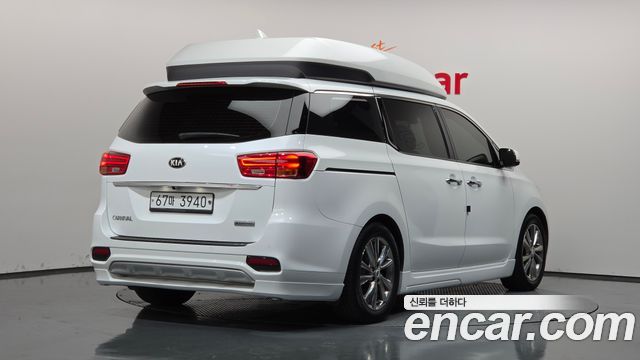 Kia Carnival Gasoline 9-Seater Hi-Limousine Noblesse Special — пробег 131 137 км — фото 2 из 5