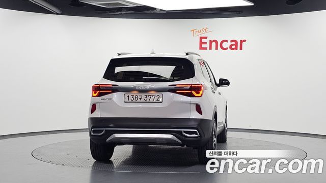 Kia Seltos из Кореи Encar