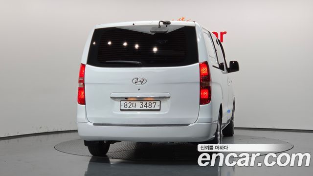 Hyundai Starex 5-Seater VAN CVX Deluxe — пробег 89 510 км — фото 4 из 5