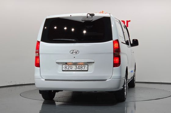 Hyundai Starex 5-Seater VAN CVX Deluxe — пробег 89 510 км — фото 4 из 5