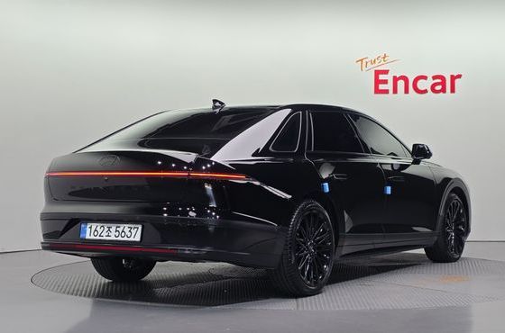 Hyundai Grandeur Calligraphy — пробег 17 749 км — фото 2 из 5