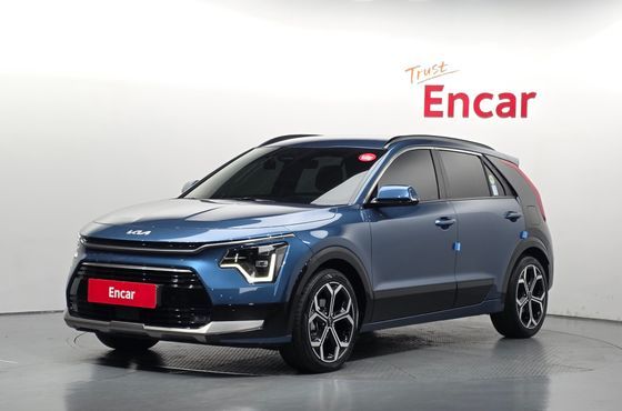 Kia Niro Signature — пробег 105 467 км — фото 1 из 5