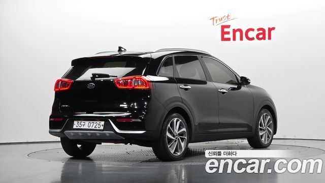 Kia Niro Noblesse — пробег 87 706 км — фото 2 из 5