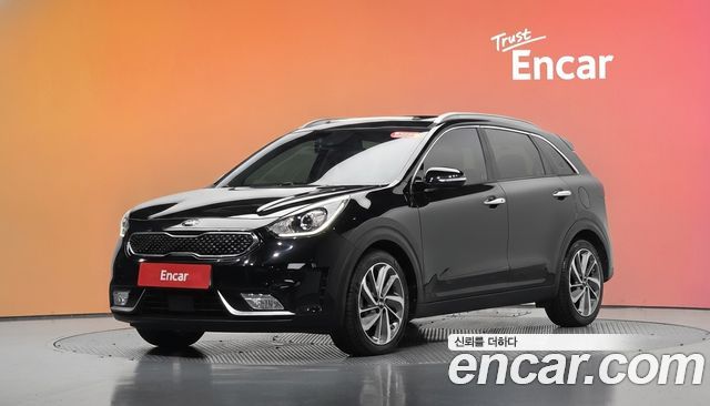 Kia Niro Noblesse — пробег 87 706 км — фото 1 из 5