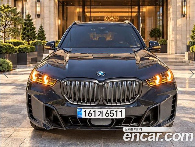 BMW X5 xDrive 50e M Sport — пробег 8 511 км — фото 1 из 4