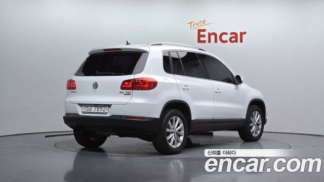 Volkswagen Tiguan 2.0 TDI Comfort 5N — пробег 112 048 км — фото 2 из 5