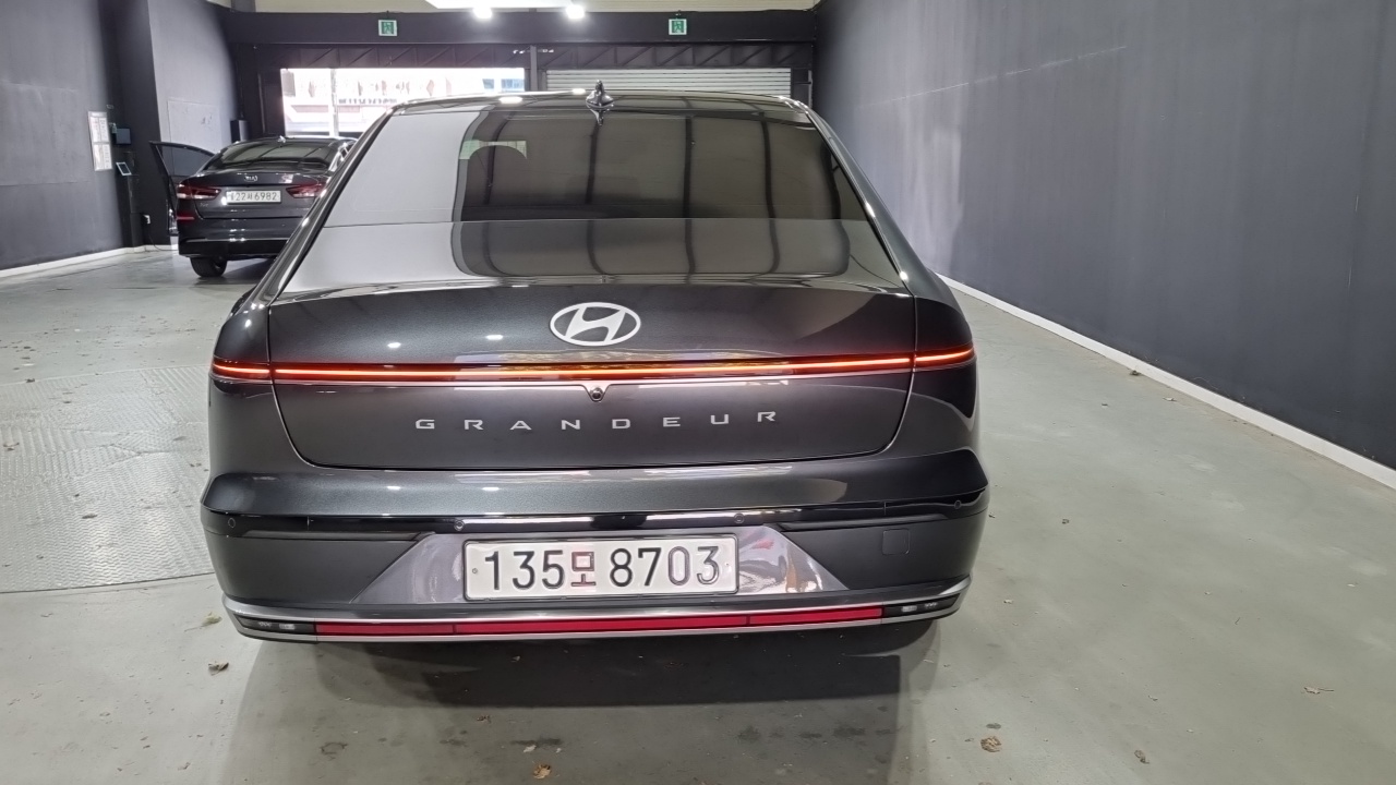 Hyundai Grandeur из Кореи Encar