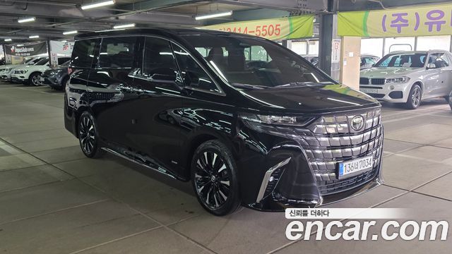 Toyota Alphard 2.5 HEV Executive AWD — пробег 32 000 км — фото 3 из 5