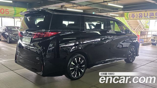 Toyota Alphard 2.5 HEV Executive AWD — пробег 32 000 км — фото 4 из 5