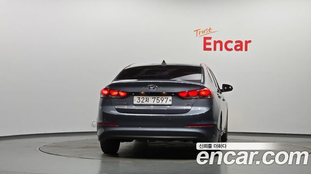 Hyundai AVANTE 1.6 LPI Modern (Disabled) — пробег 201 645 км — фото 4 из 5
