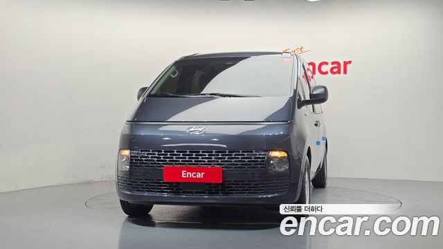 Hyundai Staria Tourer 11-Seater Smart — пробег 51 052 км — фото 3 из 5