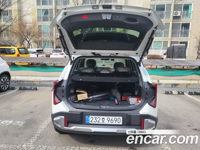Kia Seltos HEV 1.6 2WD Signature — пробег 7 892 км — фото 4 из 5