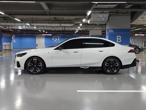 BMW i5 M60 xDrive — пробег 250 км — фото 3 из 5