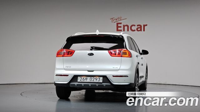 Kia Niro Noblesse — пробег 108 786 км — фото 4 из 5