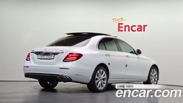 Mercedes-Benz E-Class из Кореи Encar