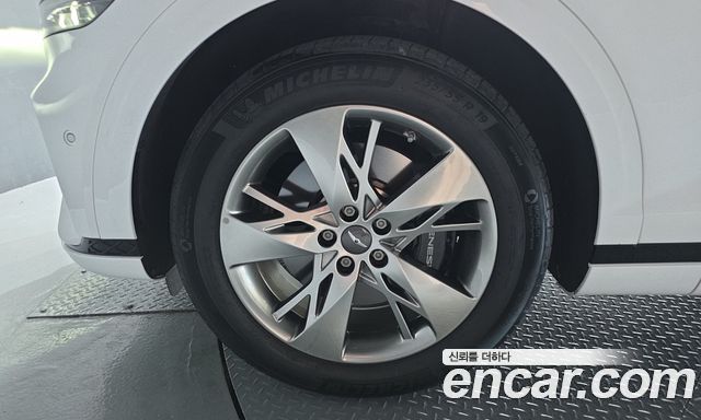 Genesis GV70 2.5T Gasoline 2WD — пробег 73 675 км — фото 5 из 5