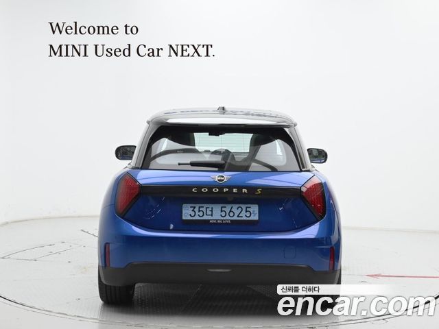 Mini Cooper SE Classic — пробег 4 321 км — фото 4 из 5